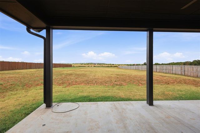 11588 Carefree Ln Lane, Shawnee, OK 74804