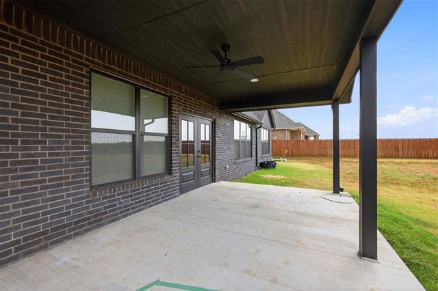 11588 Carefree Ln Lane, Shawnee, OK 74804