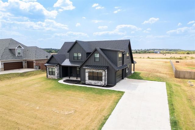11588 Carefree Ln Lane, Shawnee, OK 74804