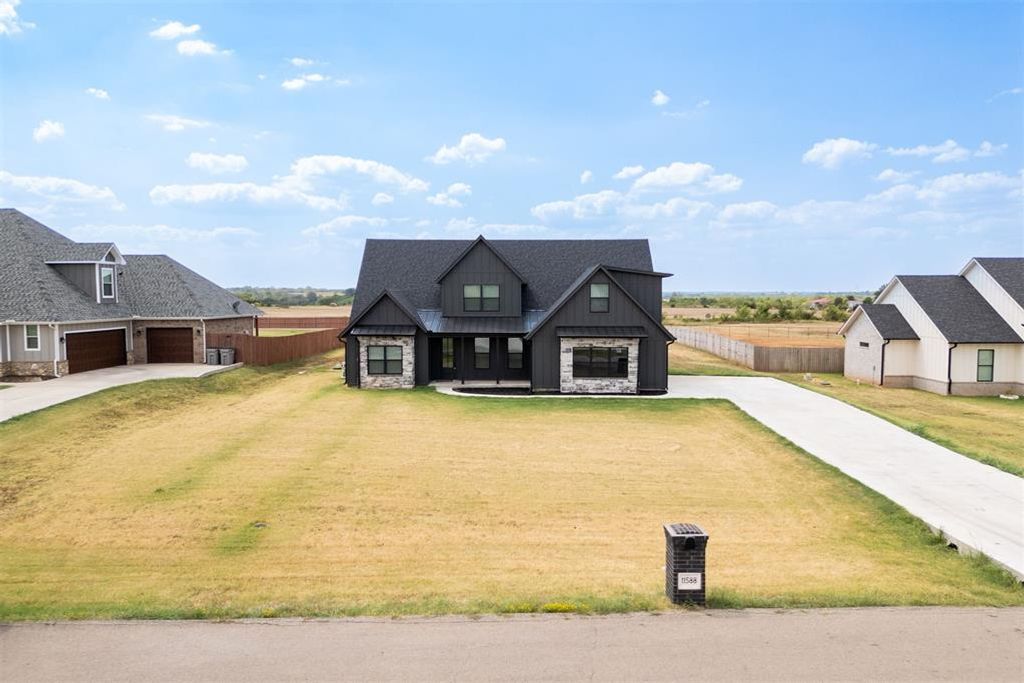 11588 Carefree Ln Lane, Shawnee, OK 74804