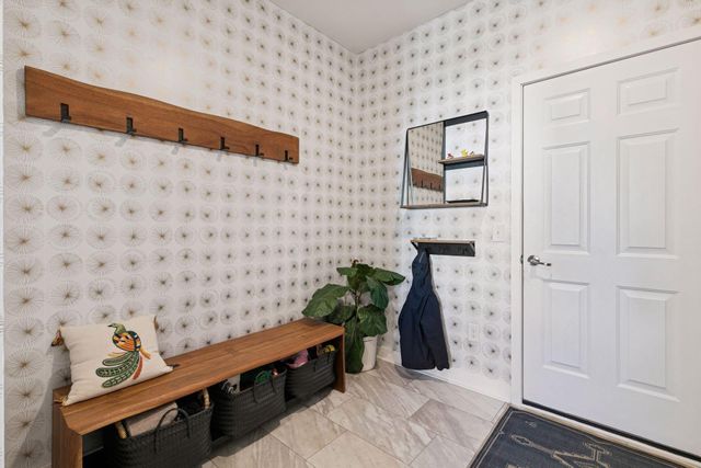 19095 Indora Trail, Lakeville, MN 55044