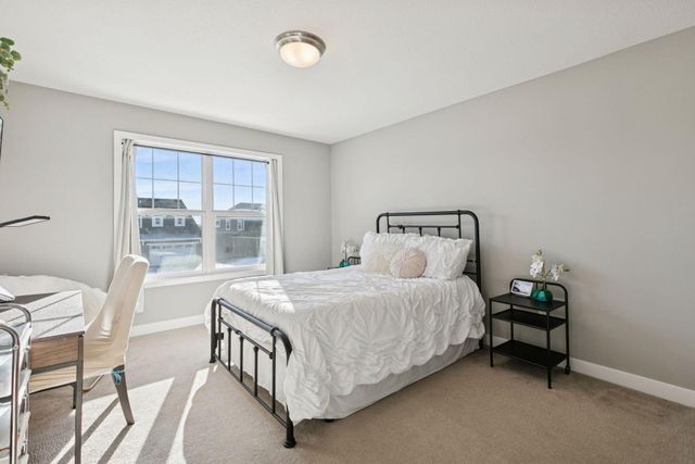 19095 Indora Trail, Lakeville, MN 55044