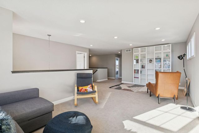 19095 Indora Trail, Lakeville, MN 55044