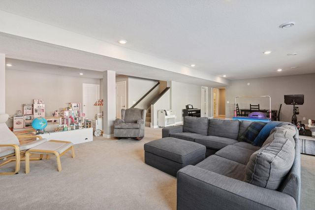 19095 Indora Trail, Lakeville, MN 55044