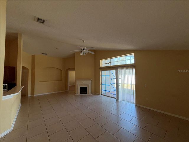 612 PRINCE CHARLES DRIVE, Davenport, FL 33837