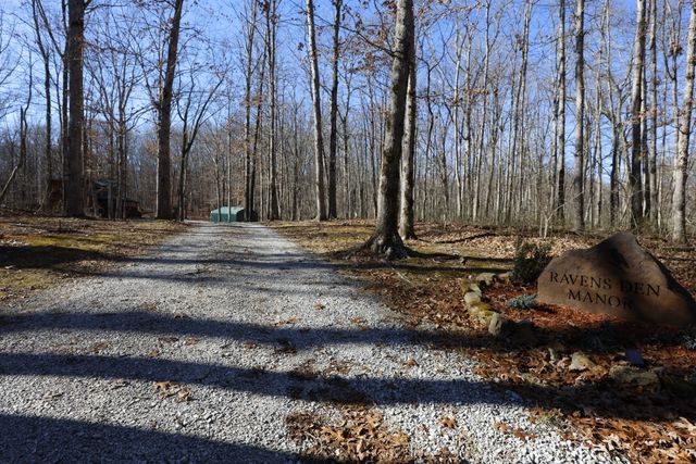 1659 Ravens Den Rd, Sewanee, TN 37375