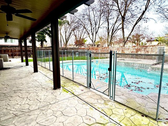 5812 W Ceres Avenue, Visalia, CA 93291