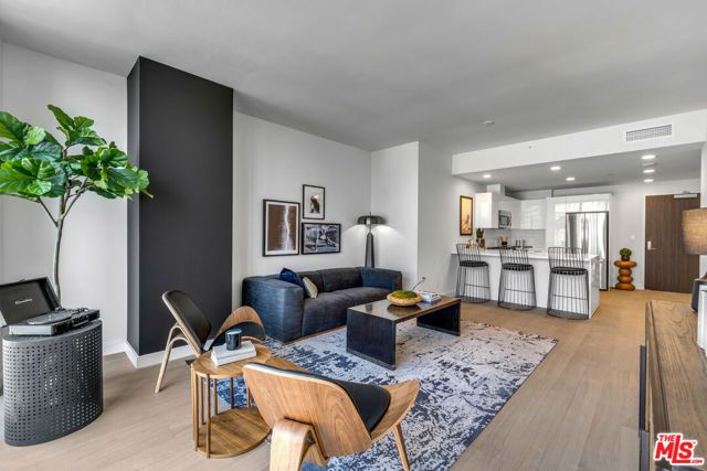 2801 Sunset Place 655, Los Angeles, CA 90005