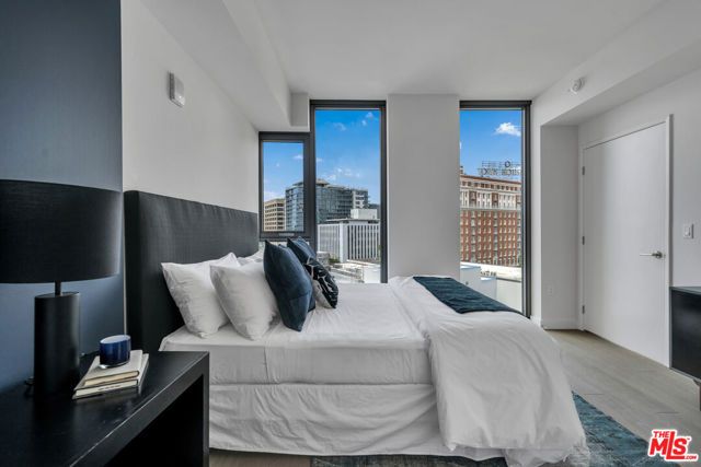 2801 Sunset Place 655, Los Angeles, CA 90005