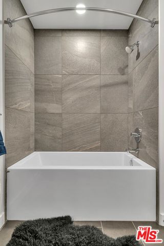 2801 Sunset Place 655, Los Angeles, CA 90005