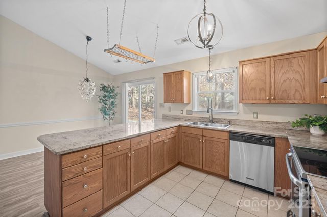 172 Valleybrook Drive, Denver, NC 28037