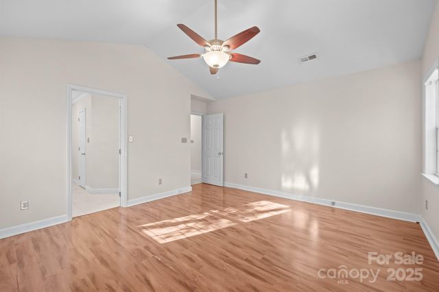 172 Valleybrook Drive, Denver, NC 28037