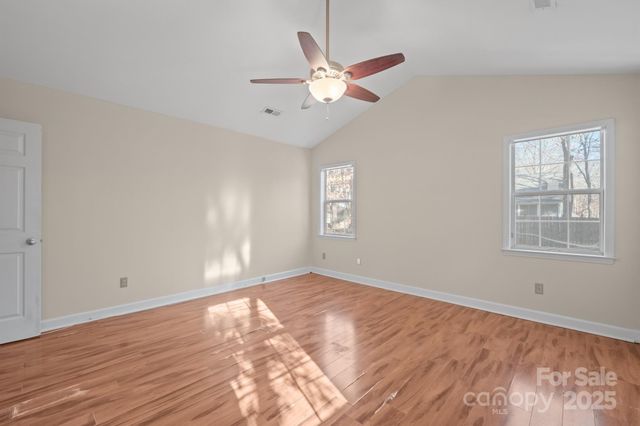 172 Valleybrook Drive, Denver, NC 28037