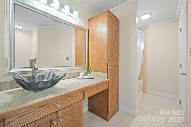 172 Valleybrook Drive, Denver, NC 28037