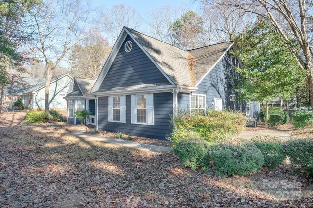 172 Valleybrook Drive, Denver, NC 28037