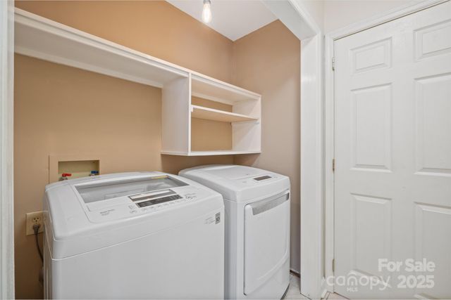 172 Valleybrook Drive, Denver, NC 28037