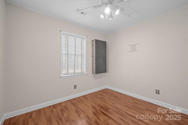 172 Valleybrook Drive, Denver, NC 28037