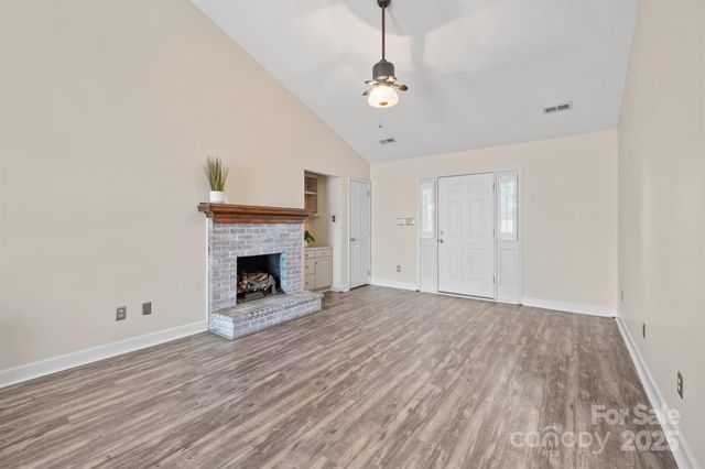 172 Valleybrook Drive, Denver, NC 28037