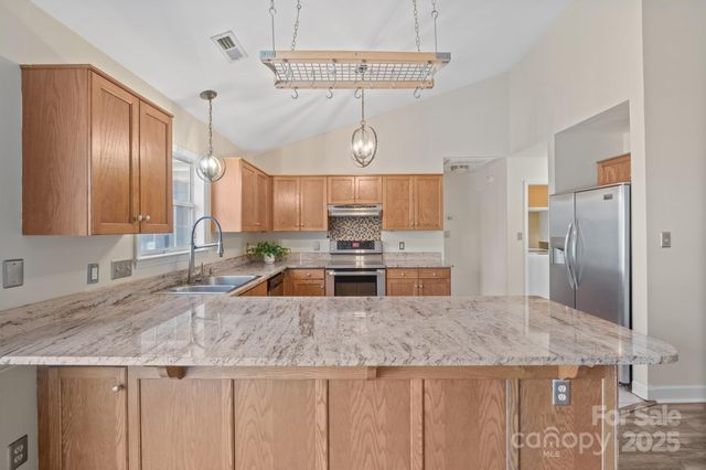 172 Valleybrook Drive, Denver, NC 28037