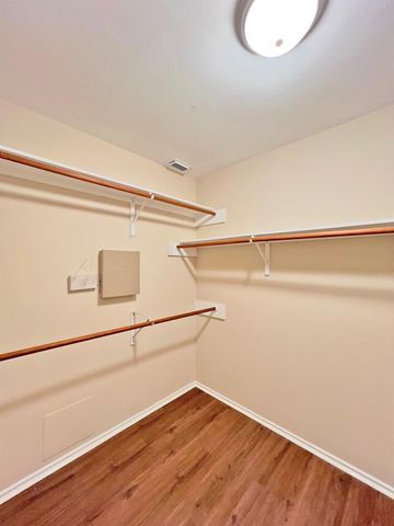 16915 Lighthouse View Drive, Friendswood, TX 77546