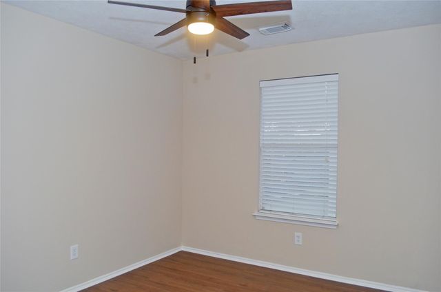 16915 Lighthouse View Drive, Friendswood, TX 77546