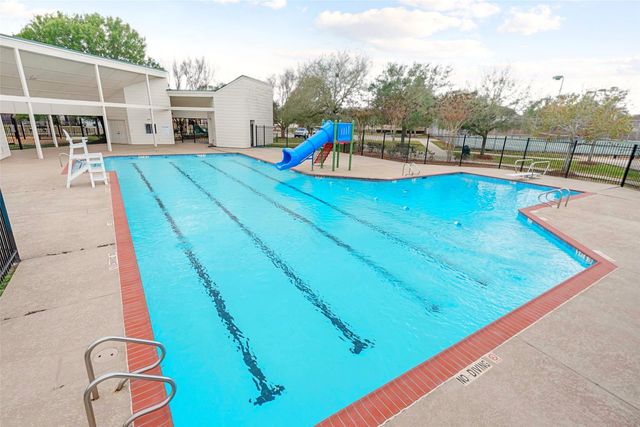 16915 Lighthouse View Drive, Friendswood, TX 77546