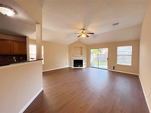 16915 Lighthouse View Drive, Friendswood, TX 77546