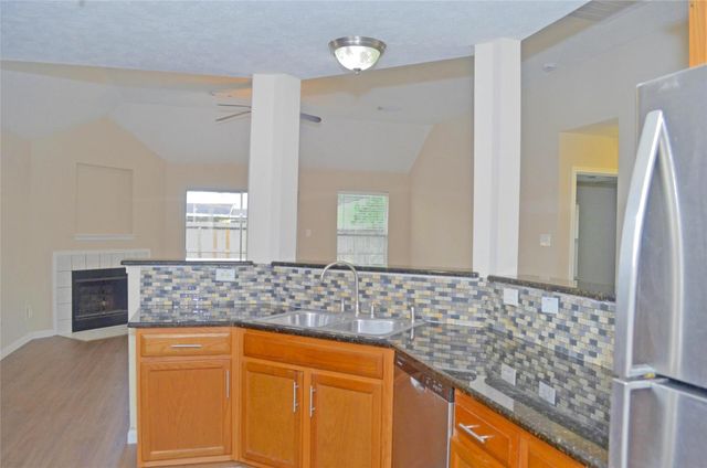 16915 Lighthouse View Drive, Friendswood, TX 77546