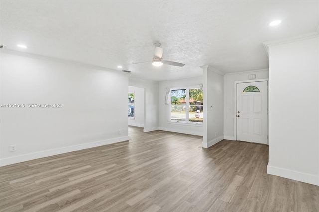 210 E SUGARLAND CIR, Clewiston, FL 33440