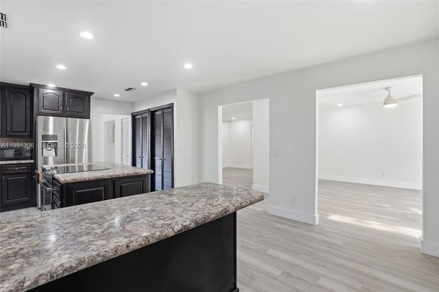 210 E SUGARLAND CIR, Clewiston, FL 33440