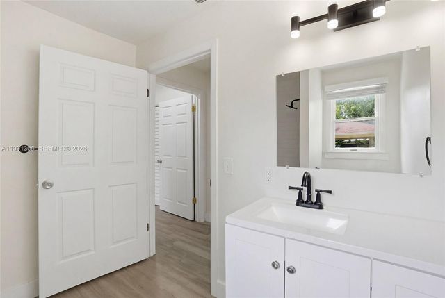 210 E SUGARLAND CIR, Clewiston, FL 33440