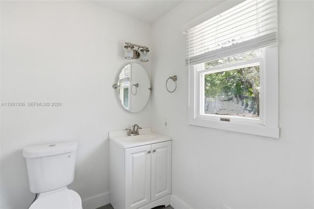 210 E SUGARLAND CIR, Clewiston, FL 33440