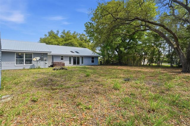 210 E SUGARLAND CIR, Clewiston, FL 33440