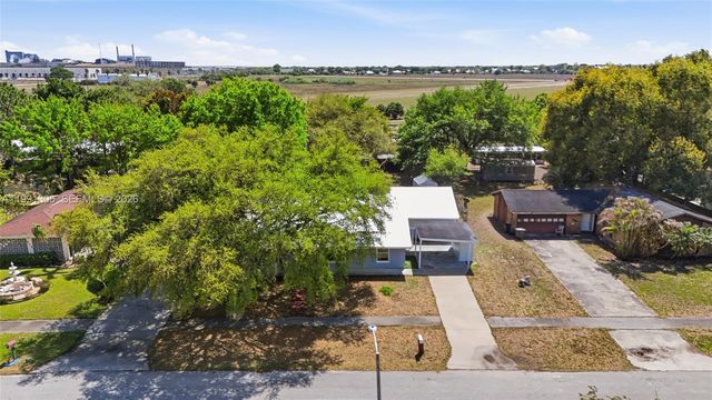 210 E SUGARLAND CIR, Clewiston, FL 33440