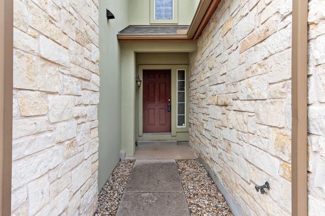 2410 Great Oaks DR 202, Round Rock, TX 78681