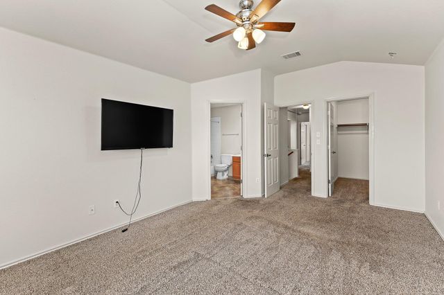 2410 Great Oaks DR 202, Round Rock, TX 78681