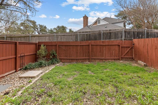 2410 Great Oaks DR 202, Round Rock, TX 78681