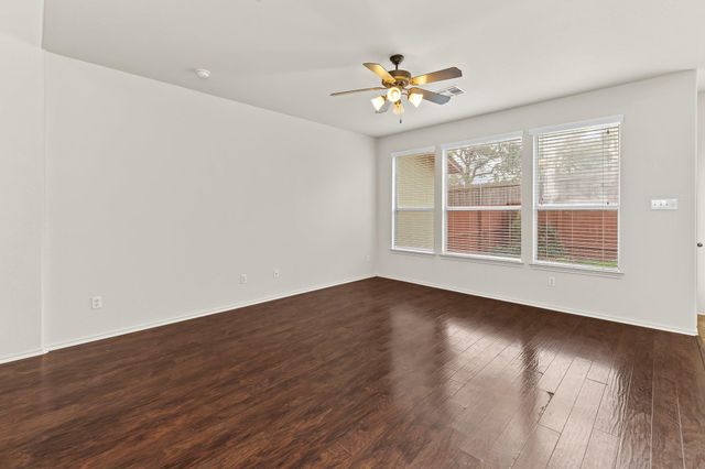 2410 Great Oaks DR 202, Round Rock, TX 78681