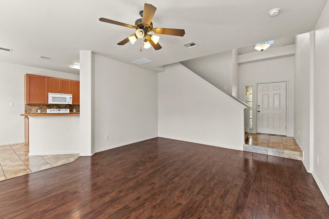 2410 Great Oaks DR 202, Round Rock, TX 78681