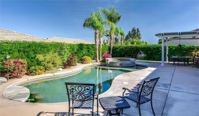 988 Alta, Palm Springs, CA 92262