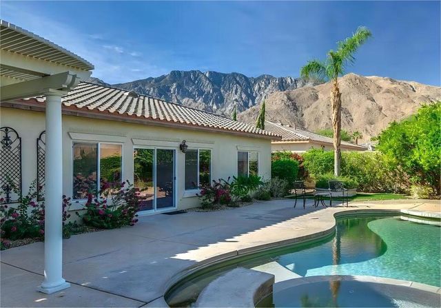 988 Alta, Palm Springs, CA 92262