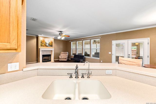 544 JO LYNN LN, New Braunfels, TX 78130