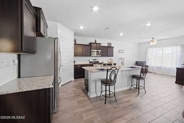 1085 W Valley Meadow Lane, Sahuarita, AZ 85629