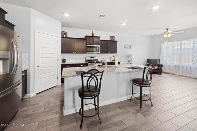 1085 W Valley Meadow Lane, Sahuarita, AZ 85629