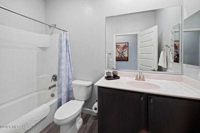 1085 W Valley Meadow Lane, Sahuarita, AZ 85629