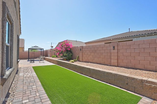 1085 W Valley Meadow Lane, Sahuarita, AZ 85629