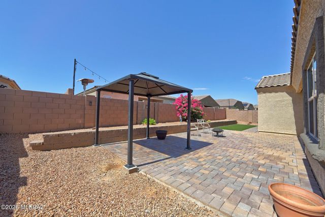 1085 W Valley Meadow Lane, Sahuarita, AZ 85629