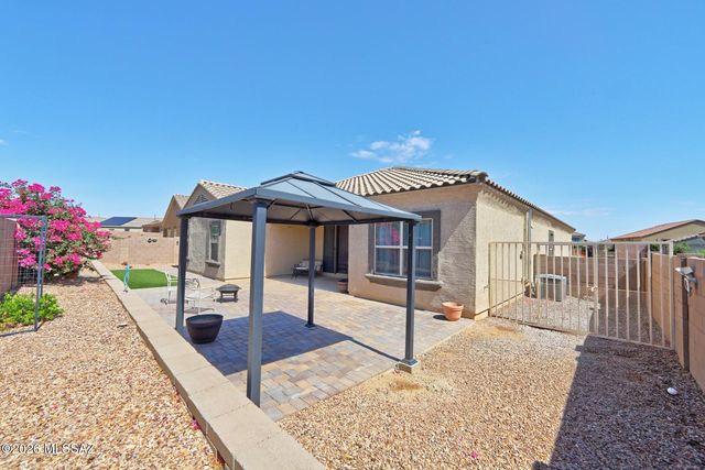 1085 W Valley Meadow Lane, Sahuarita, AZ 85629