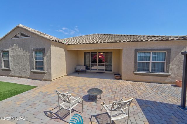 1085 W Valley Meadow Lane, Sahuarita, AZ 85629