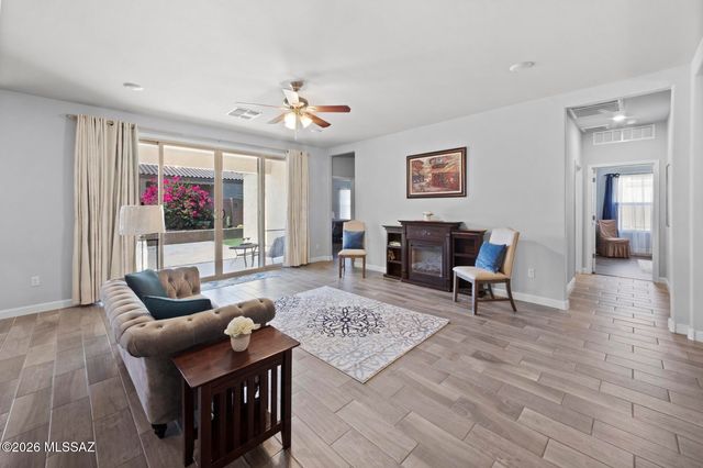 1085 W Valley Meadow Lane, Sahuarita, AZ 85629